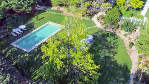 Les Camus Chateau Sleeps 22 Pool Wifi