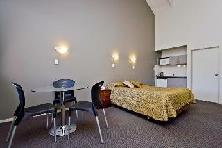 Motel Airport Manor Inn