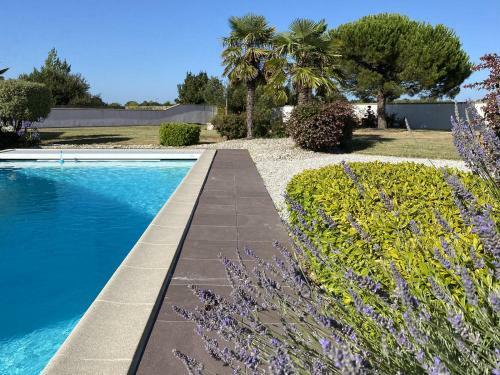 Une Grande Villa Avec Piscine Aux Sables D Olonne