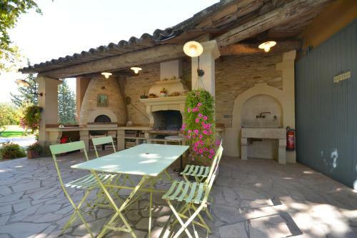 Le Jardin Proven�al 1