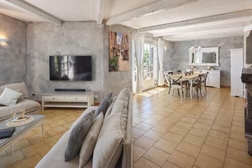 Sunlight Properties - Villa Olea - 5 Bedrooms With Pool