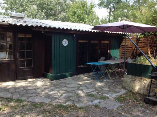 Agr�able Chalet de 52m2 Au Verdon-sur-mer