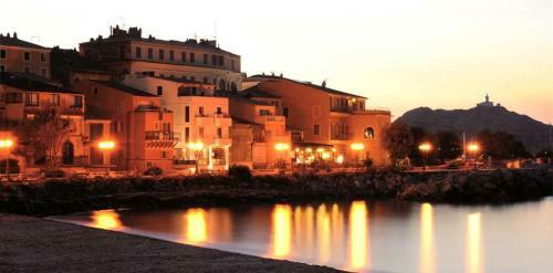 L'ile-rousse Holiday Home Sleeps 2 With Pool And Air Con