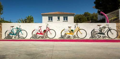 L'ile-rousse Holiday Home Sleeps 2 With Pool And Air Con