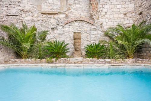 Limousis Chateau Sleeps 12 Pool Wifi