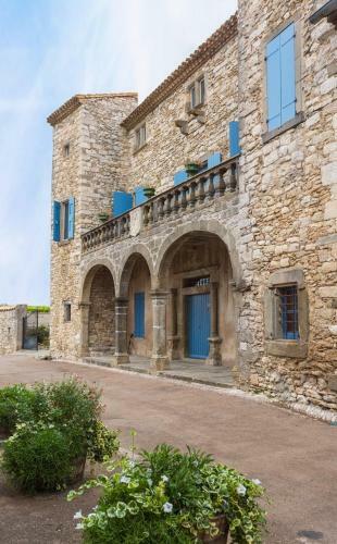 Limousis Chateau Sleeps 12 Pool Wifi
