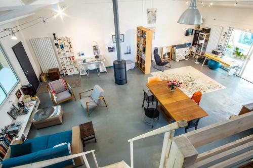 Apartamento Stunning Loft With Garden And Pool Ideal Location