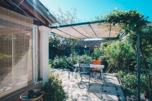 Apartamento Stunning Loft With Garden And Pool Ideal Location