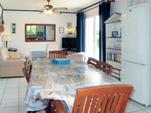 Holiday Home Ty Bihan - Loy114