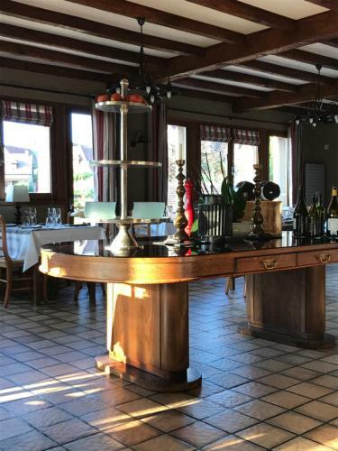 Hotel H�tel Le Cantou 354