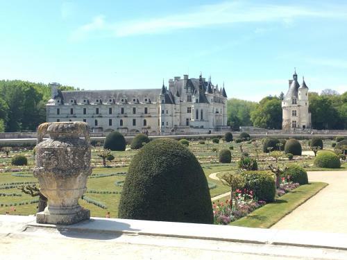 Sans Souci Bed And Breakfast With Restaurant