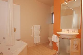 Roma On Riccarton Motel