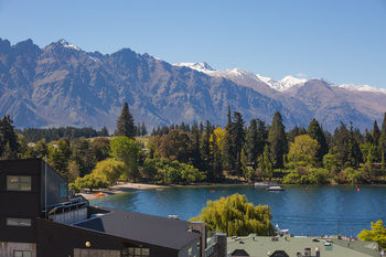 33 Lomond Lodge Motel & Apartments