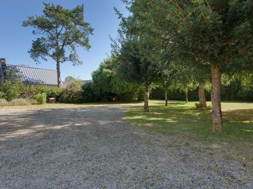 Classic Holiday Home In Maisons Near Sea