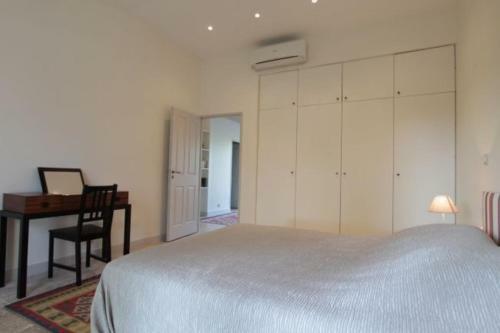Magnificent House With Garden Near Avignon