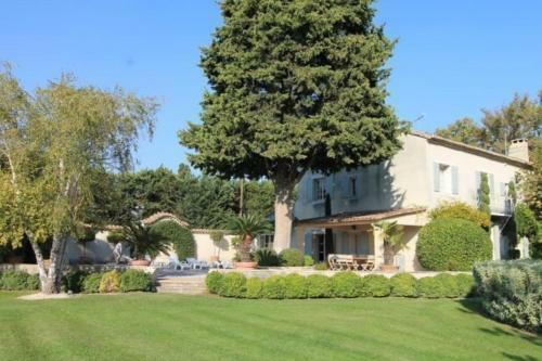 Beautiful Provencal House With A Pool