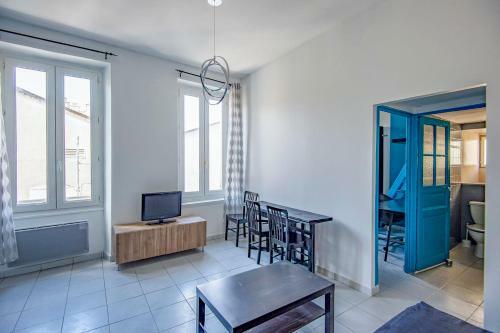 Apartamento Modern Flat Near Parc Du 26�me Centenaire