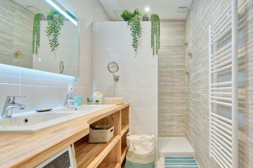 Major In Marseille Furnished Apartment