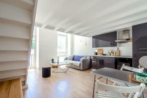 Magnificent Bright Apartment In Marseille