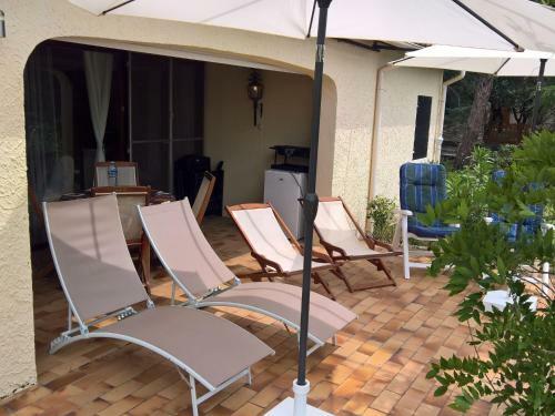 Delightful Holiday Home In Mejannes Le Clap With Pool