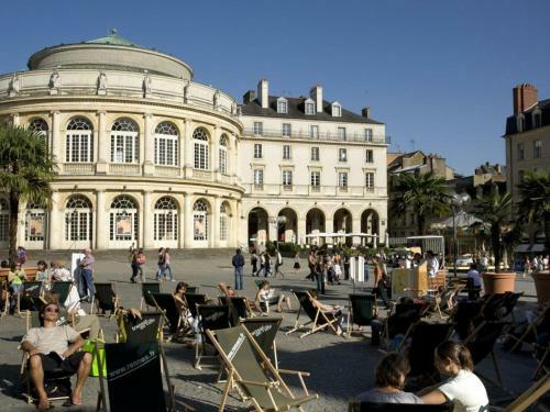 G�te Melesse, 3 Pi�ces, 4 Personnes - Fr-1-538-125