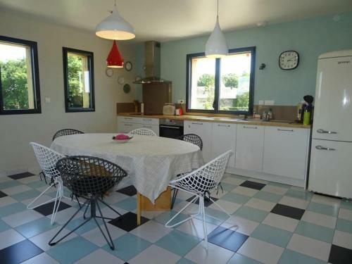 G�te M�nil, 3 Pi�ces, 4 Personnes - Fr-1-600-112