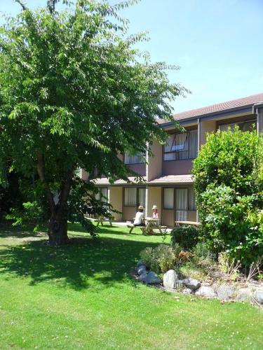 Fairway Motel & Apartments