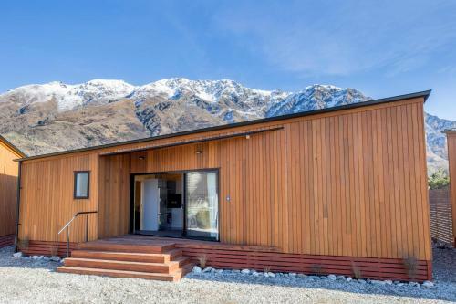 Shotover Top 10 Holiday Park