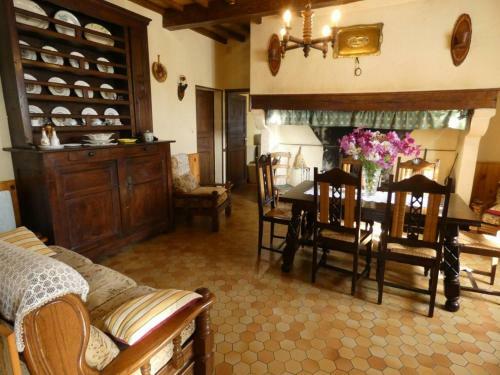 G�te Monget, 6 Pi�ces, 10 Personnes - Fr-1-360-68