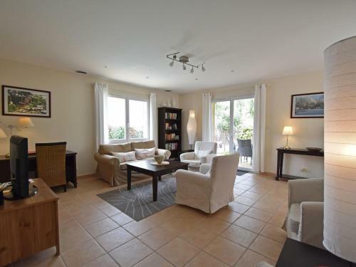 Welcoming Villa With Jacuzzi In Montburn-des-corbieres