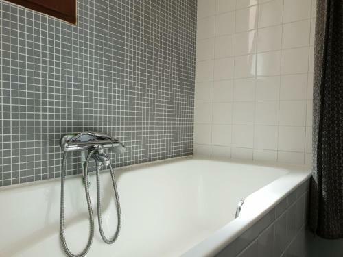 Stunning Villa In Montbrun-des-corbieres With Private Pool