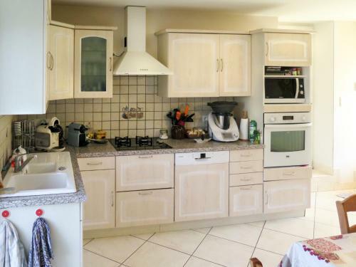 Holiday Home Les Gr�zes - Mnb400
