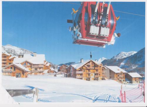 Apartamento Les Chalets Du Chaberton, Pied de Pistes Et Spa