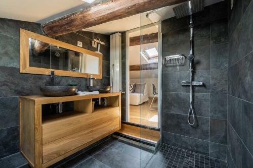 Sumptuous House Close To The Com�die