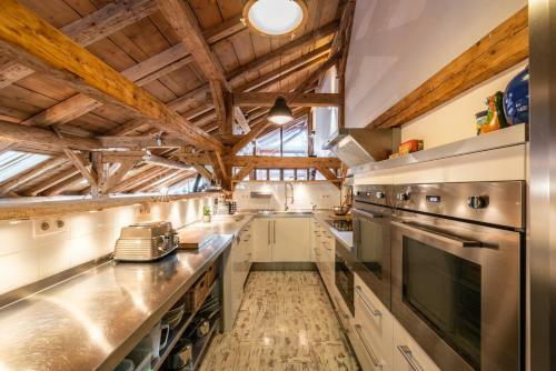 Ferme de Margot Morzine - By Emerald Stay