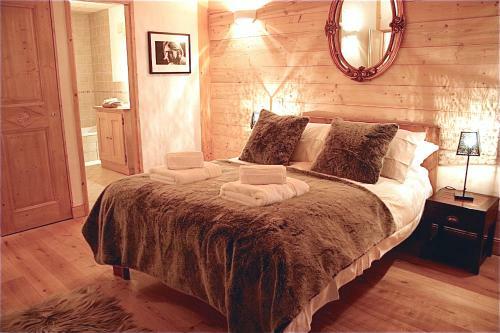 Chalet Blue Olive