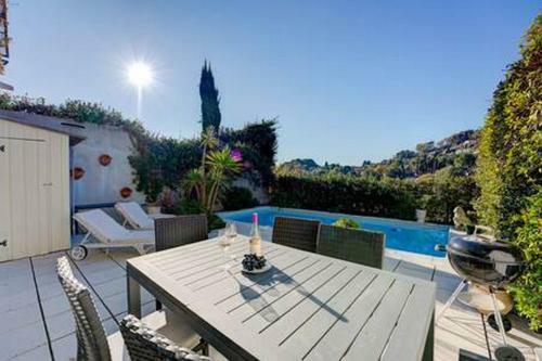 Apartamento Semiramis At Villa Laurie