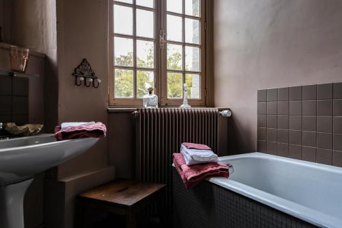 Paluel Chateau Sleeps 21 With Pool And Wifi