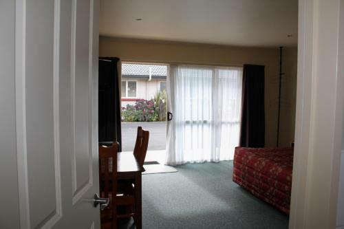 Heritage Court Motel
