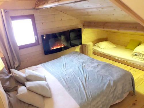 Apartment With 2 Bedrooms In Peone With Wifi