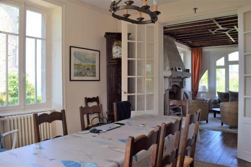 Belle Villa En Granit Rose Vue Sur Mer � Perros-guirec - R�f 943