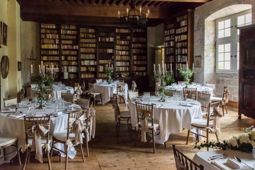 Plaigne Chateau Sleeps 28 Pool Wifi