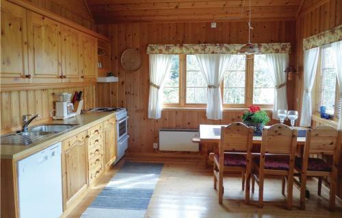 Holiday Home Varalds�y Gjuvsland