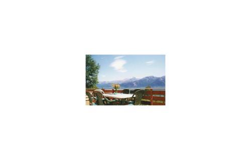 Holiday Home Varalds�y Gjuvsland