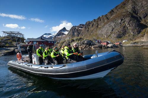 Bed & Breakfast A Brygge - Restaurant Lofoten