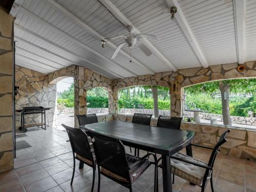 Luxurious Villa In Puisserguier With Swimming Pool