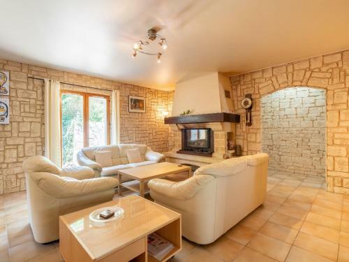 Luxurious Villa In Puisserguier With Swimming Pool