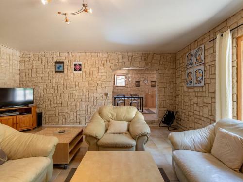 Luxurious Villa In Puisserguier With Swimming Pool