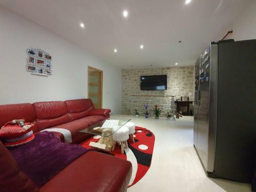Modern Holiday Home In Puich�ric Near Kayaking, Camping