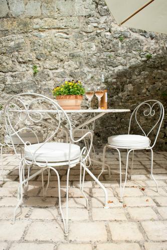 Razac-de-saussignac Town House Sleeps 6